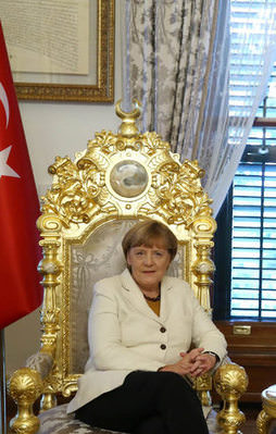 "Türkiye'nin yükünü üstlenmek gerek"