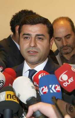 Demirtaş yine güldürdü