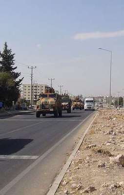 Askeri araç kaza yaptı: 1 ölü, 3 yaralı