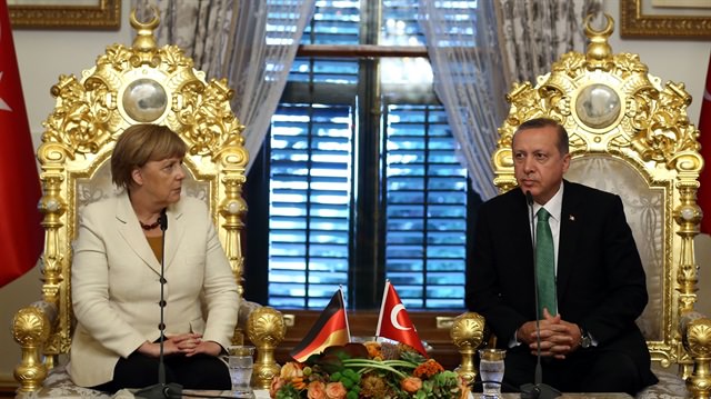 Hürriyet 'hilal'den rahatsız oldu