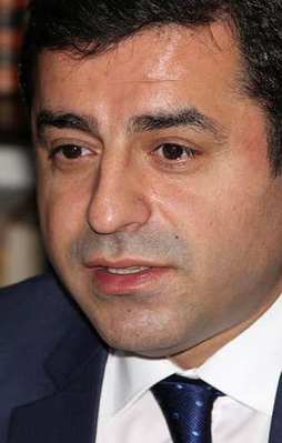 HDP ve Demirtaş'ı tiye alan klip! (Aferin Sılho)