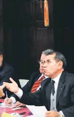 Özbek-Kozak tartışması