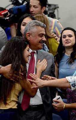 Öğretmen adaylarına '30 bin atama' müjdesi!