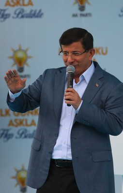 Başbakan Davutoğlu İzmir'de