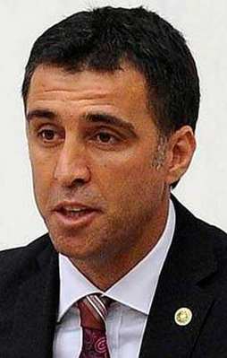 Fakir fukara yatırdı, Hakan Şükür yırttı