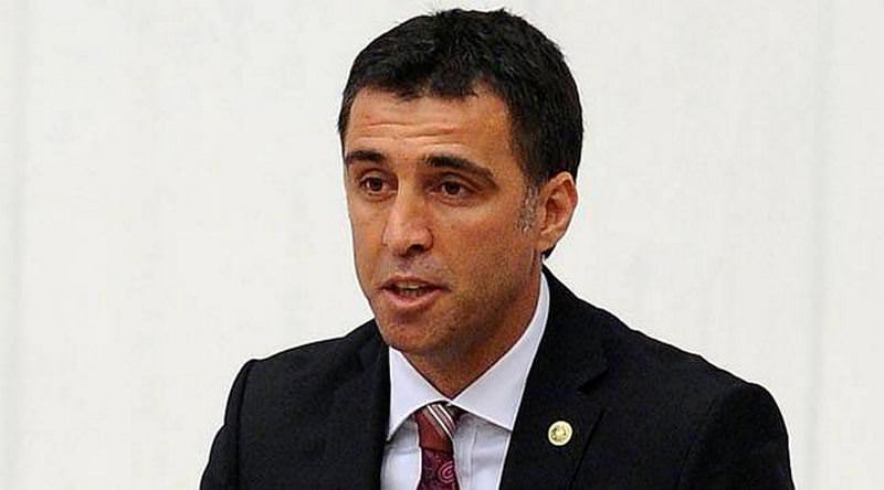 Fakir fukara yatırdı, Hakan Şükür yırttı