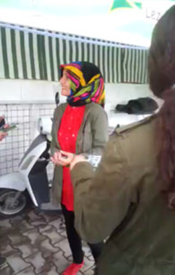 Broşür dağıtan AK Parti'li gençlere saldırı