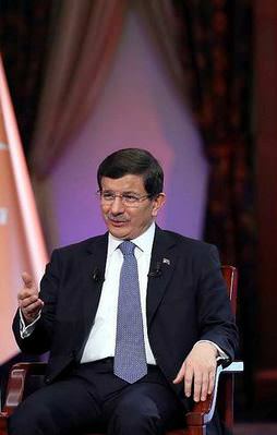 Davutoğlu: "Paralel yapı HDP'ye oy topluyor"
