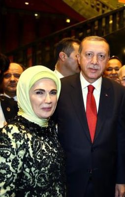 Resepsiyona ünlü akını