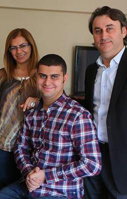 Okullara kabul edilmedi müzik dehası oldu