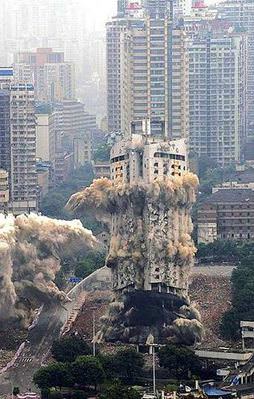 Çinde bina çöktü: 17 ölü