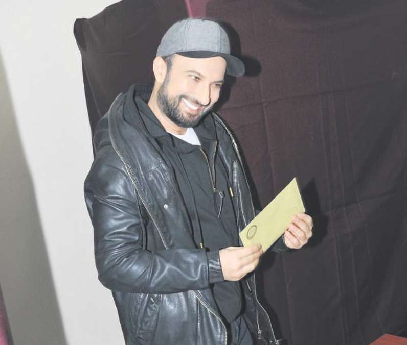 Ünlülerin oyu barıştan yana-1