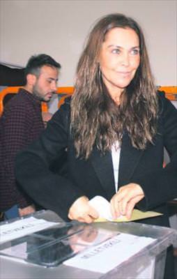 Ünlülerin oyu barıştan yana