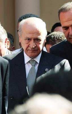 Bahçeli'nin yerine 3 isim ön planda