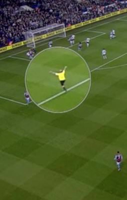 Hakem gole böyle sevindi!