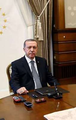 Erdoğan Davutoğlu ile görüştü