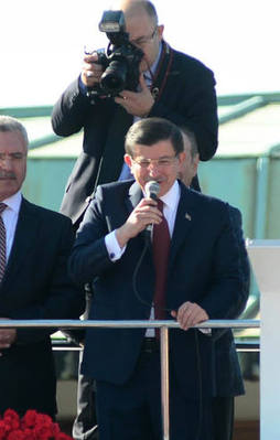 Başbakan Davutoğlu İstanbul'da