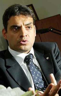 Umut Oran CHP Genel Başkanlığına aday