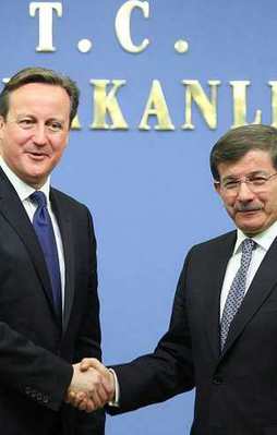 Cameron'dan Davutoğlu'na tebrik telefonu