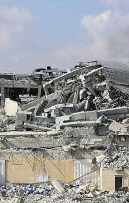 Rus uçakları hastane ve ilaç fabrikasını vurdu