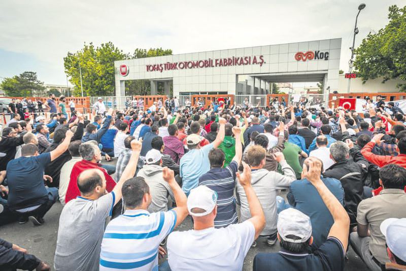 Grev çalışanı yaktı