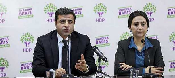Fezlekeler raftan iniyor