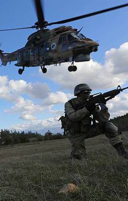 PKK'ya ağır darbe! 13 terörist öldürüldü