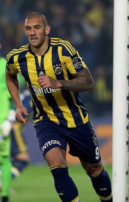 F.Bahçe Fernandao ile güldü