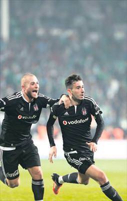 Deplasman kralı Beşiktaş PSG ile yarışıyor