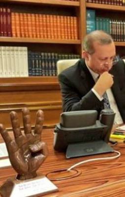 Erdoğan'nın masasındaki ayrıntı