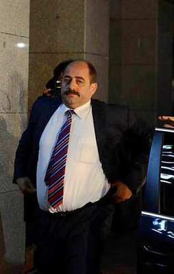 Öz'e 200 bin TL'lik tazminat davası
