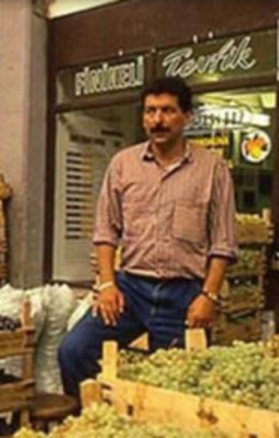 Ünlü ismi tanıyabildiniz mi?