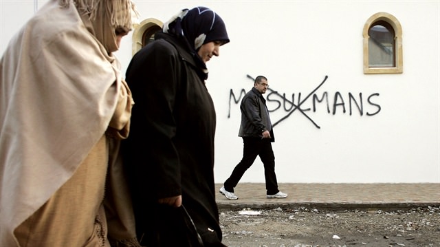 Slovakya Müslümanları fişliyor
