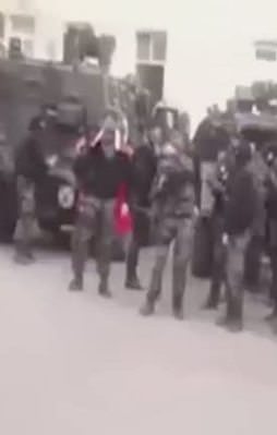 Özel Harekat polisinden gövde gösterisi