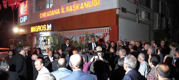 CHP'li başkan toplantıyı bastı