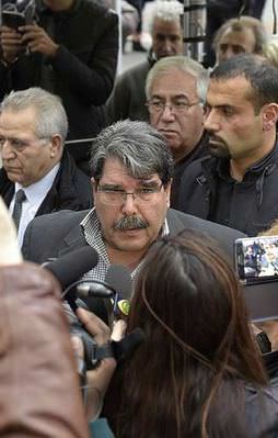 Salih Müslim Paris'te terörü kınadı