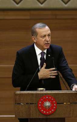 "Müslümanların izzetini bir avuç teröriste terk edemeyiz"