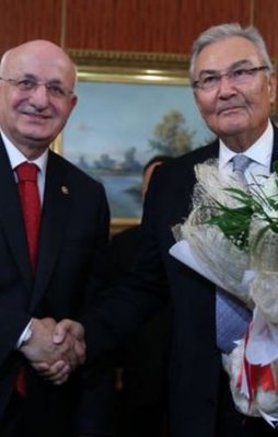 Baykal görevi İsmail Kahraman'a devretti