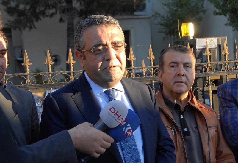 CHP'li vekil PKK'nın avukatlığına soyundu