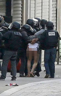 Cumhuriyet'ten Fransız polisine övgü