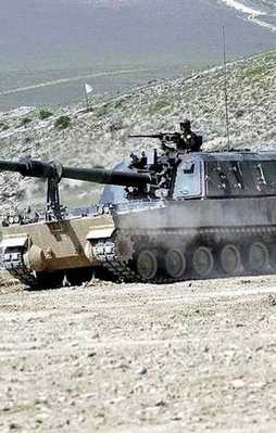 Yayladağı kırsalına 2 top mermisi düştü