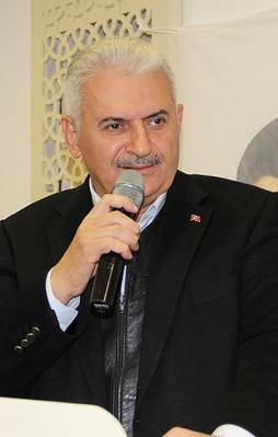 Binali Yıldırım yeniden bakan