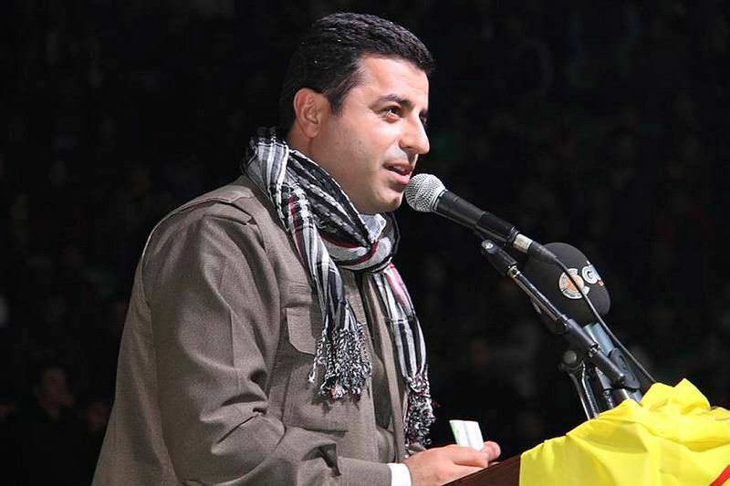 Putinci Demirtaş morardı kaldı!