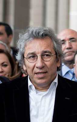 Can Dündar ve Erdem Gül tutuklandı!
