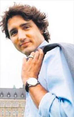 Yakışıklı lidere 'çıkma' teklifi