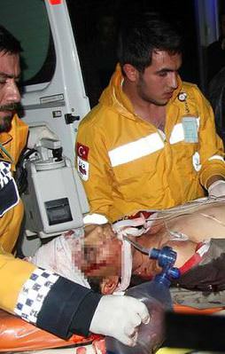 Rus uçakları Azez'e bomba yağdırdı