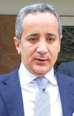 Fikret Seçen yurtdışına kaçtı