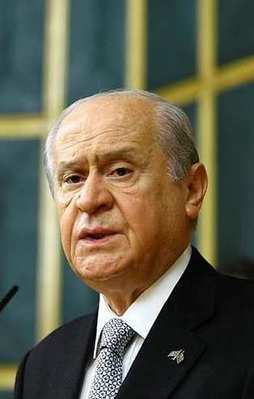 Bahçeli: Biri Gülen'in siyasi figürü