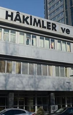 HSYK'dan paralel 17 hakim ve savcıya inceleme