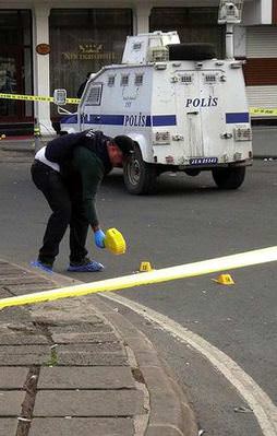 Radikal teröristi masum vatandaş gibi sundu